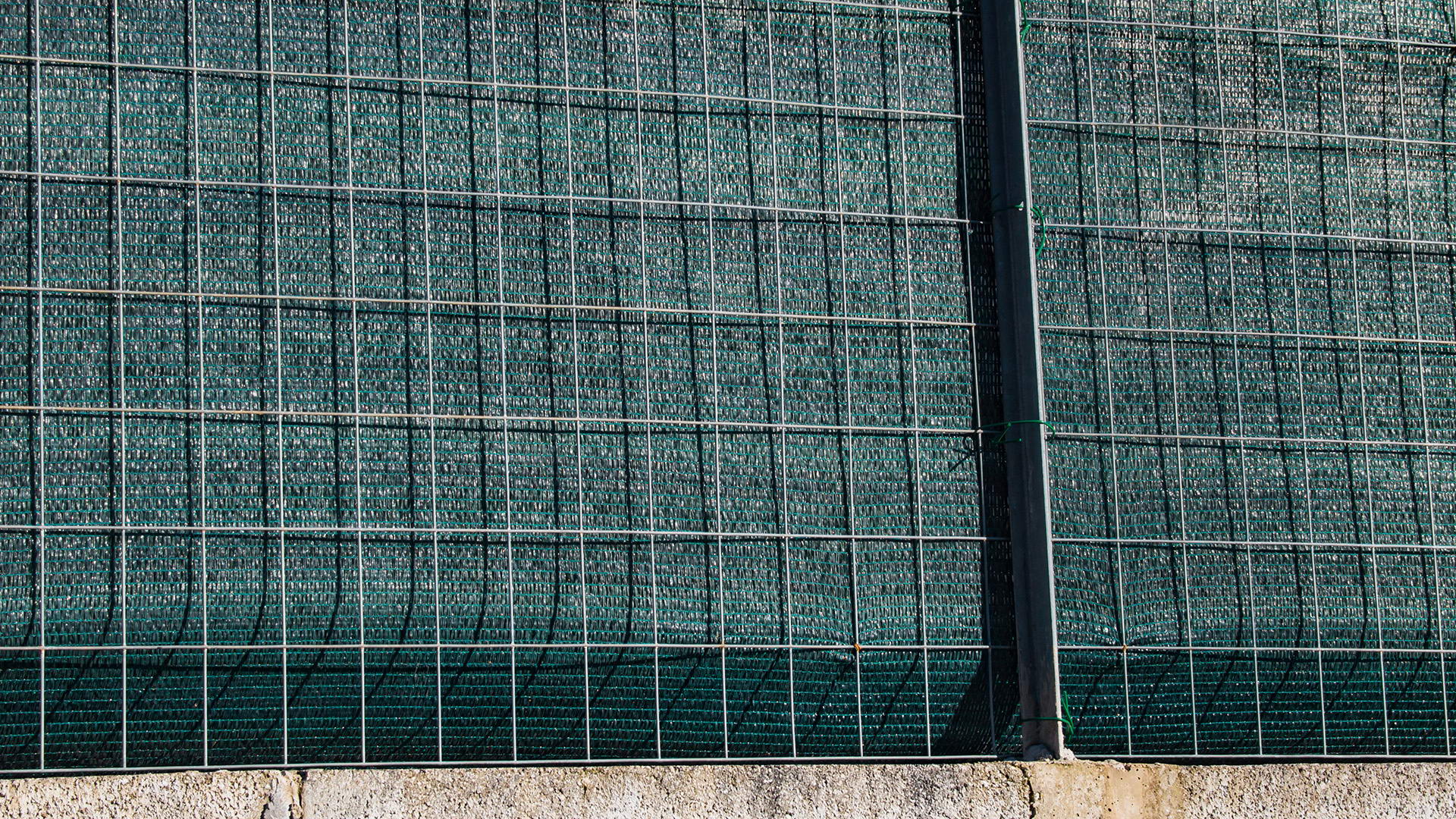 slider1-fence-1